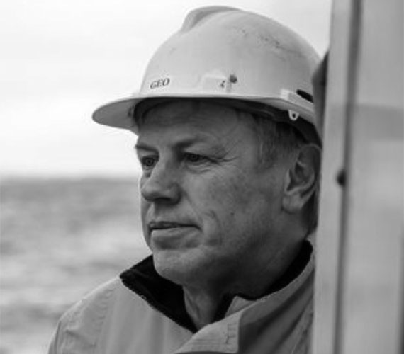 Bjørn_Einar_Grøsvik_570x500px_Grey